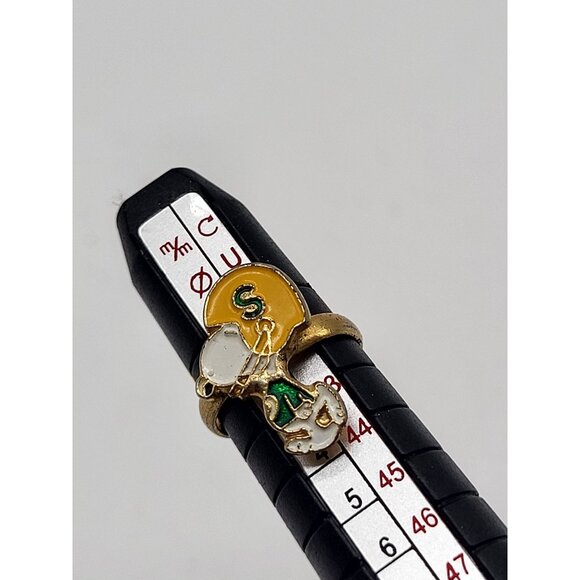 VTG Peanuts Snoopy Adjustable Ring State Football Aviva United Features TINY! - Picture 10 of 10